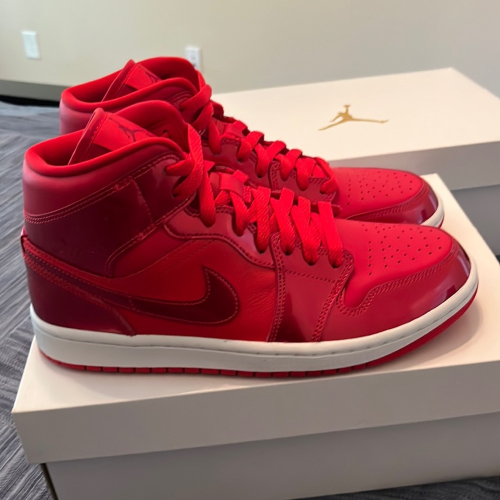 Womens Air Jordan 1 MID SE